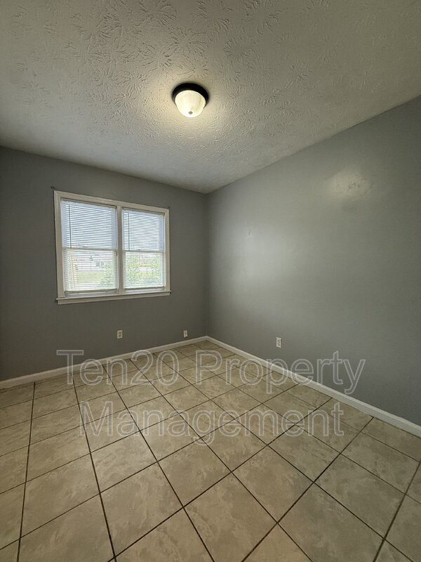 Building Photo - 6200 Olde Towne Dr