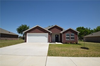 Building Photo - 346 Texas Ave