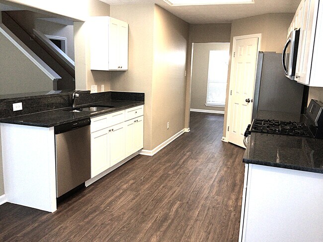 Building Photo - 12227 Lavon Dr