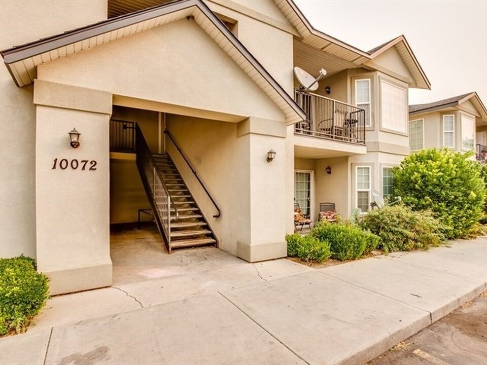 10072 W Garverdale Ln Unit 101, Boise, ID 83704 Room for Rent in