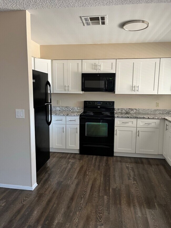 Building Photo - Fabulous two-Bedroom home for rent in Peor...