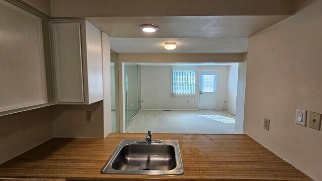 Foto del edificio - 1103 Bonnie Brae Dr
