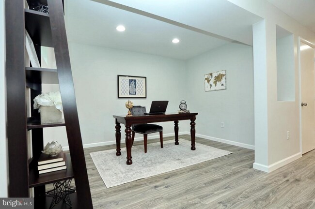 Building Photo - 2609 Dakota St