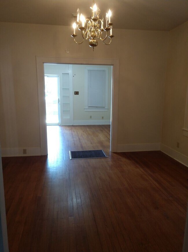 Building Photo - 5006 Bernardo De Galvez Ave