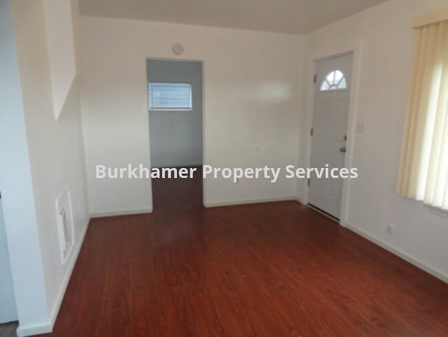 Building Photo - 2921 Aberdeen Ave