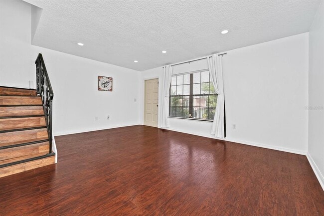 Building Photo - 6052 Village Cir N