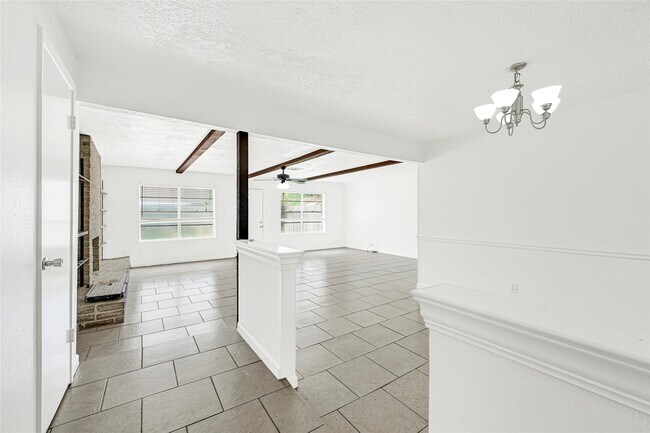 Foto del edificio - 1718 Foxwood Ct