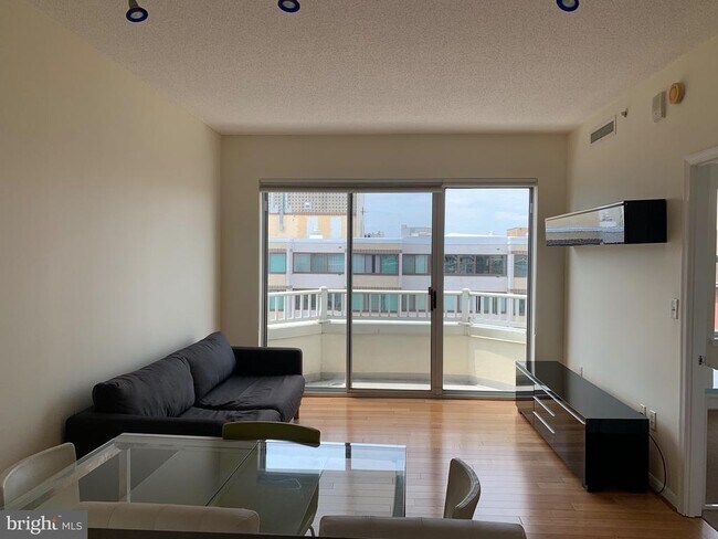Foto del edificio - 1111 11th St NW