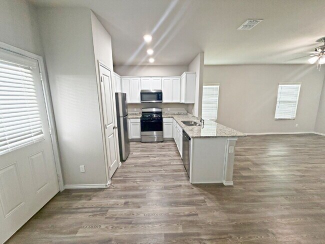 Building Photo - 254 Marigold Pl