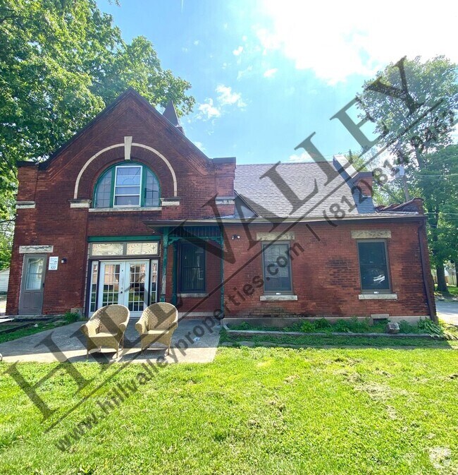 Building Photo - 522 S 6th St
