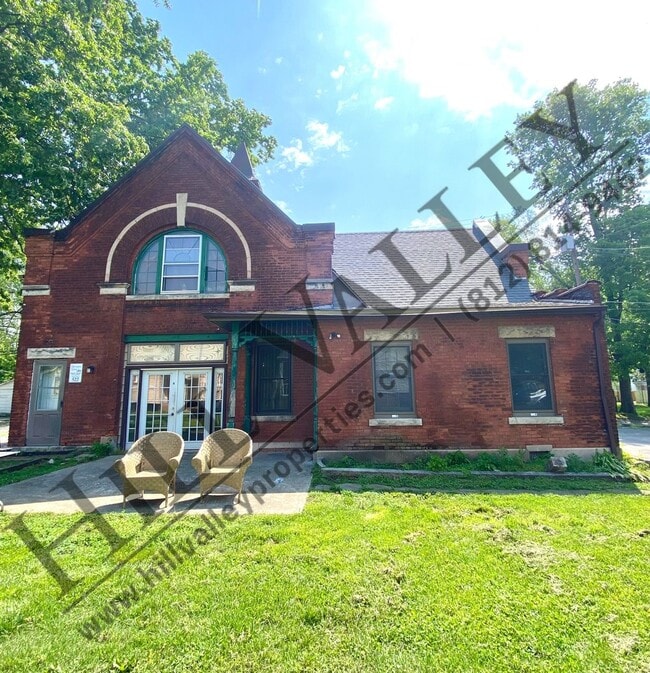 Building Photo - 522 S 6th St