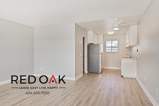 Foto del edificio - Brilliant Studio Featuring Eat-In Kitchen ...