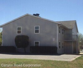 Building Photo - 309 Falcon Ct