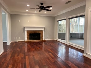 Building Photo - 4825 Chesterfield Ct
