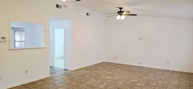 Building Photo - 1087 Desert Shield St