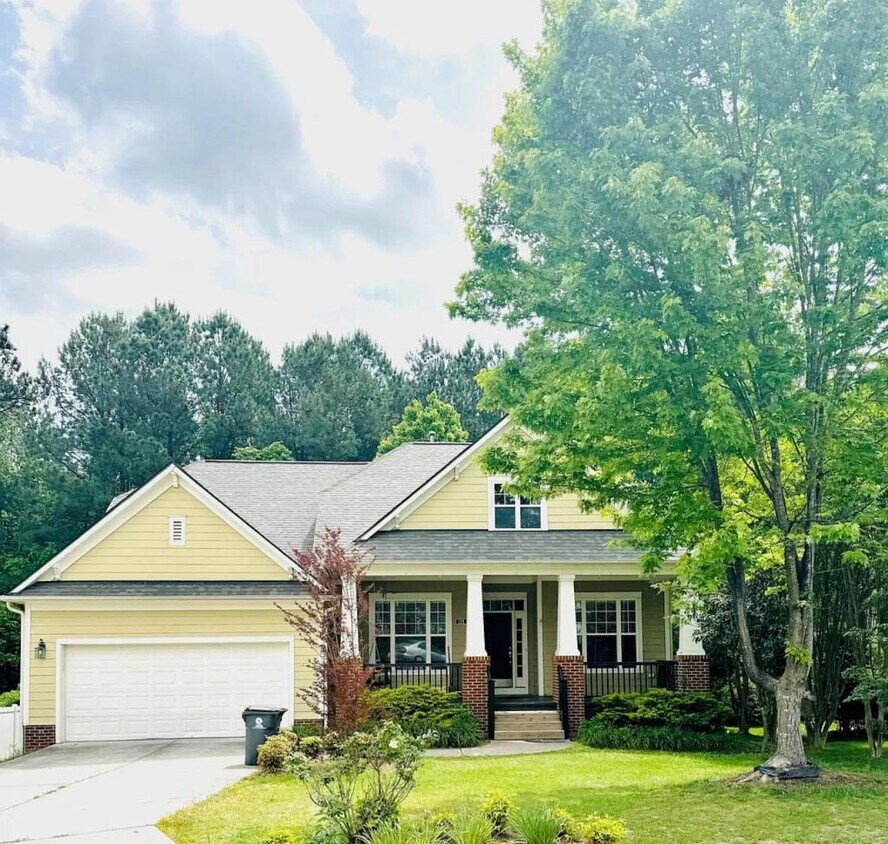 Foto principal - 121 Hatchet Creek Ct