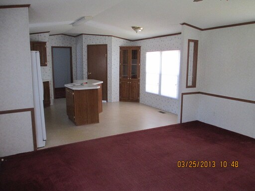 Building Photo - 6900 Buncombe Rd