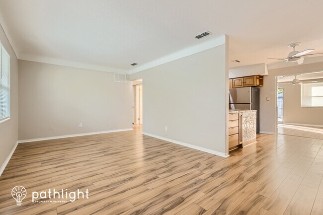 Foto del edificio - 5360 25th Avenue North, St. Petersburg, FL...