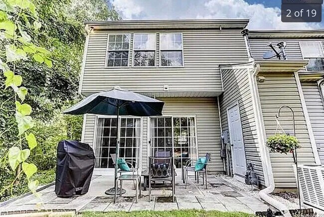 Private patio - 6617 Rothchild Dr