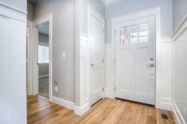 Foto del edificio - 4655 N Sunderland Ln