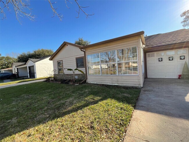 Building Photo - 1309 Jefferson St