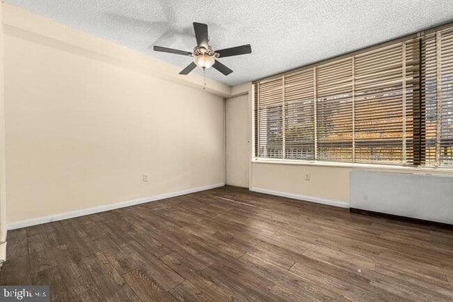 Building Photo - 3701 S George Mason Dr