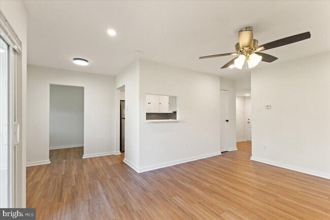 Foto del edificio - 1507 Meadowview Ln