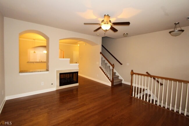 Foto del edificio - 7280 Glisten Ave NE