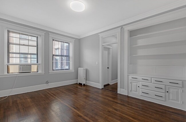 Building Photo - 51 Glenville Ave