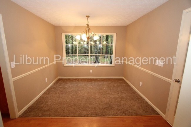 Building Photo - 2037 Cliffton Ter