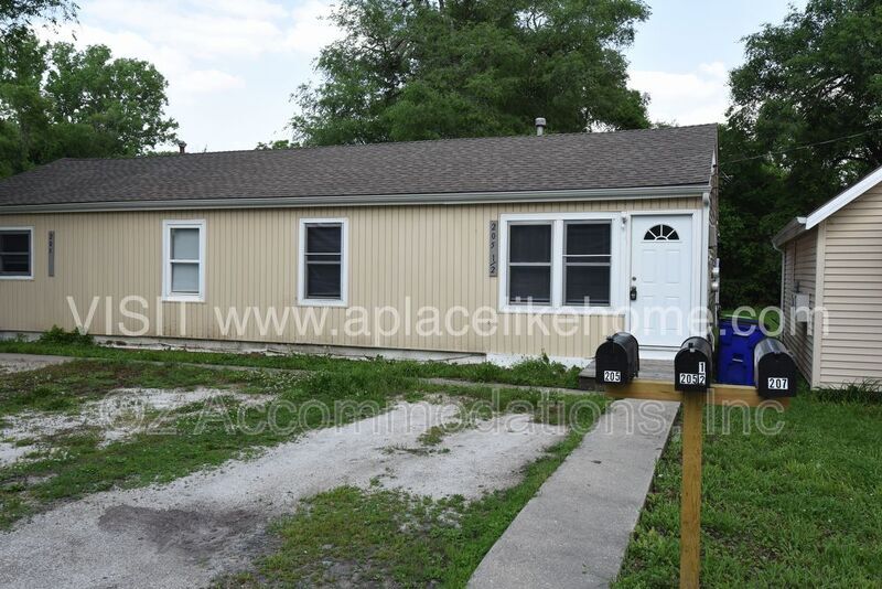 205 S 6th St, Edwardsville, KS 66111 Condo for Rent in Edwardsville