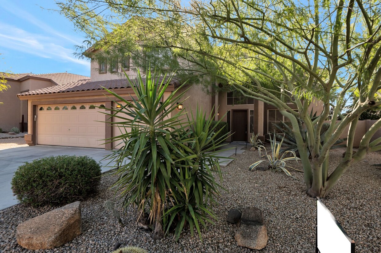 Primary Photo - Great Cave Creek Home - 5 Bedroom 3 Bathro...