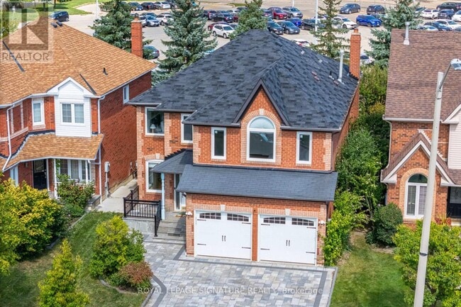 Building Photo - 5217 Fallingbrook Dr