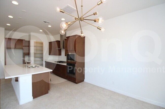 Building Photo - 3828 E Austin Dr