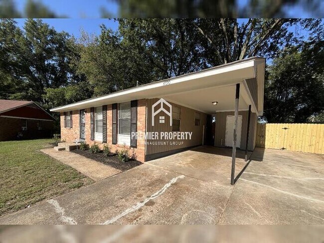 Building Photo - 4790 Rickard Rd