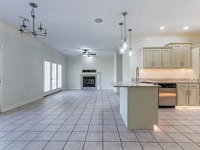 Building Photo - 4400 Chalice Dr