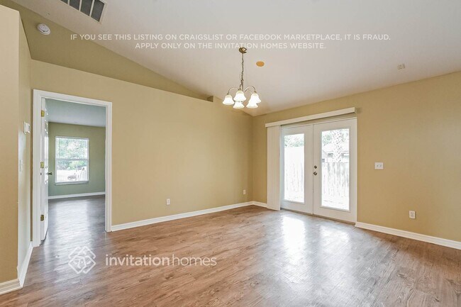 Building Photo - 70 Crystal Dr