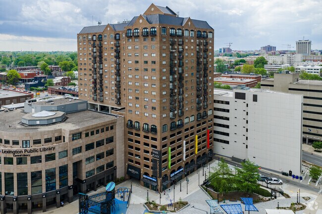 Foto del edificio - Park Plaza Apartments