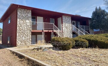 Building Photo - 1105 Cree Dr