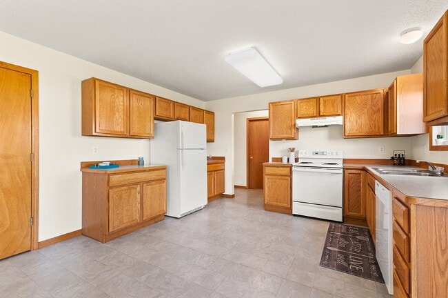 Building Photo - Freeland Rental Homes - Freeland/Bay City, MI