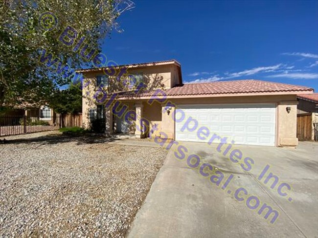 Foto del edificio - GREAT 2 STORY HOME!! CALL AND APPLY TODAY!