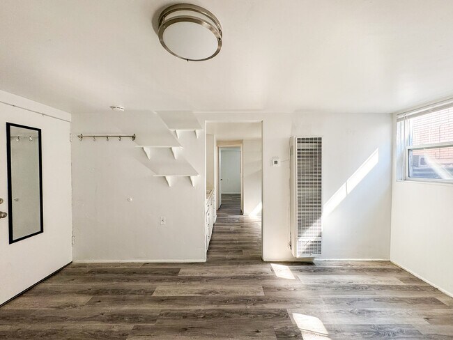 Building Photo - 775 E 820 N