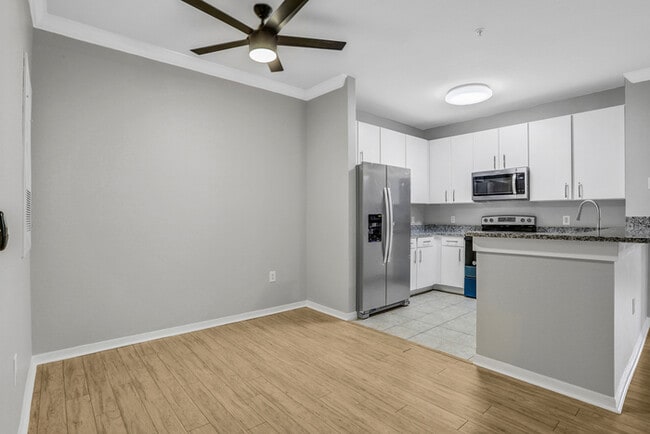 Foto del edificio - Stunning Remodeled 2 Bedroom Condo in Will...