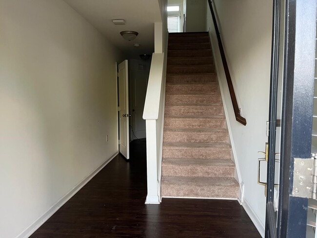 Building Photo - 425 Rhamkatte Rd