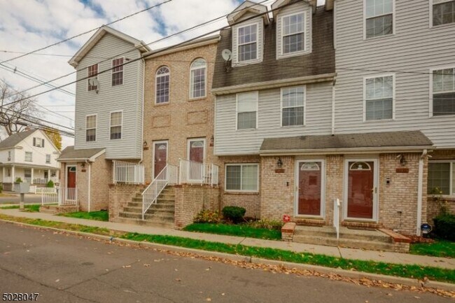 Building Photo - 1201 Arlington Ave