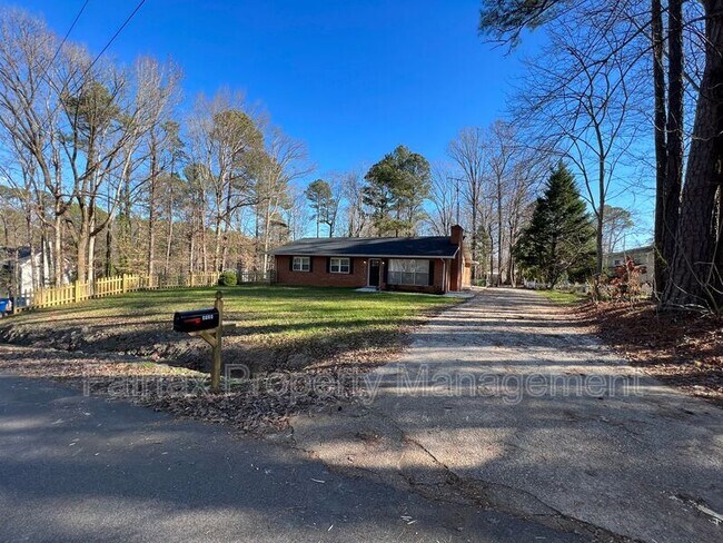 Building Photo - 6904 Baywood Dr