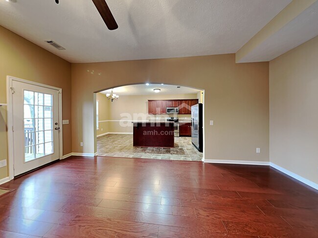 Foto del edificio - 115 Otter Glen Dr