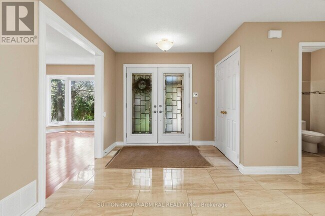 Building Photo - 21 Kersey Crescent