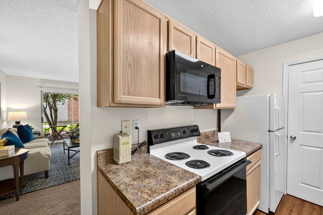 Interior Photo - MAGNOLIAS AT HERNANDO
