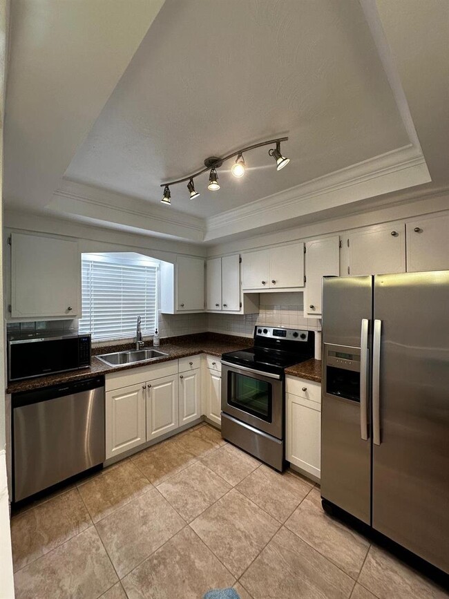 Building Photo - 4200 Crystal Lake Drive, Pompano Beach, FL...
